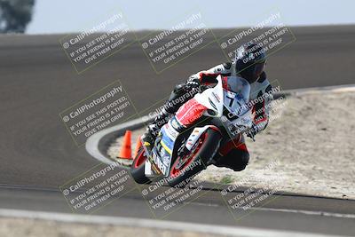 media/Nov-01-2025-TrackDaz (Sat) [[2b4d5192bc]]/B Group/1220pm (Turn 2 Outside)/